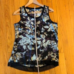 like NEW Simply Vera Floral Sleeveless Top - Black and Cream